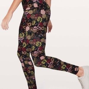 Lululemon // Wunder Under Hi-Rise Tight // Size 8 // Fluorolace Multi